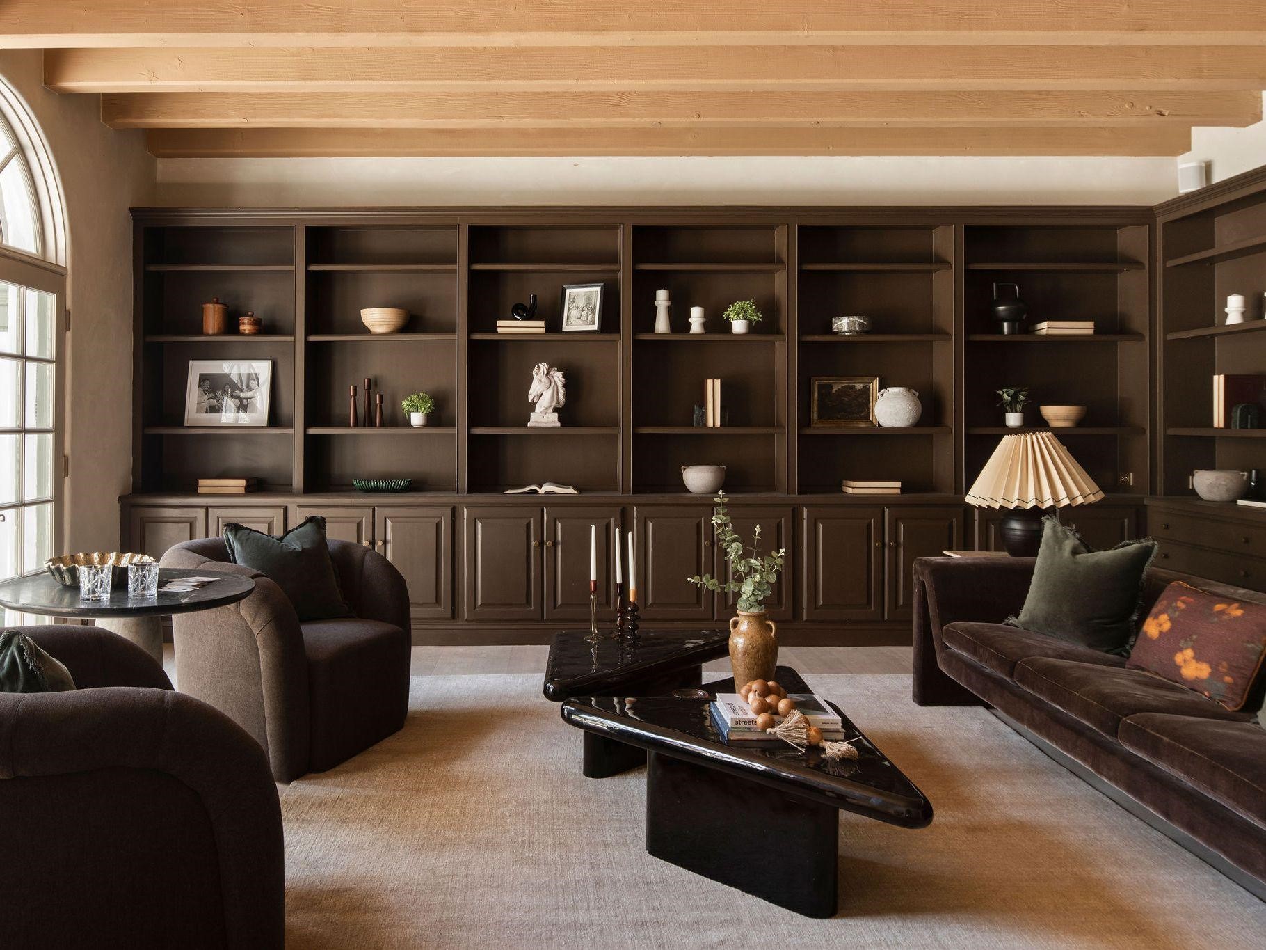 Premium solid wood profile suppliers in India for interiors.